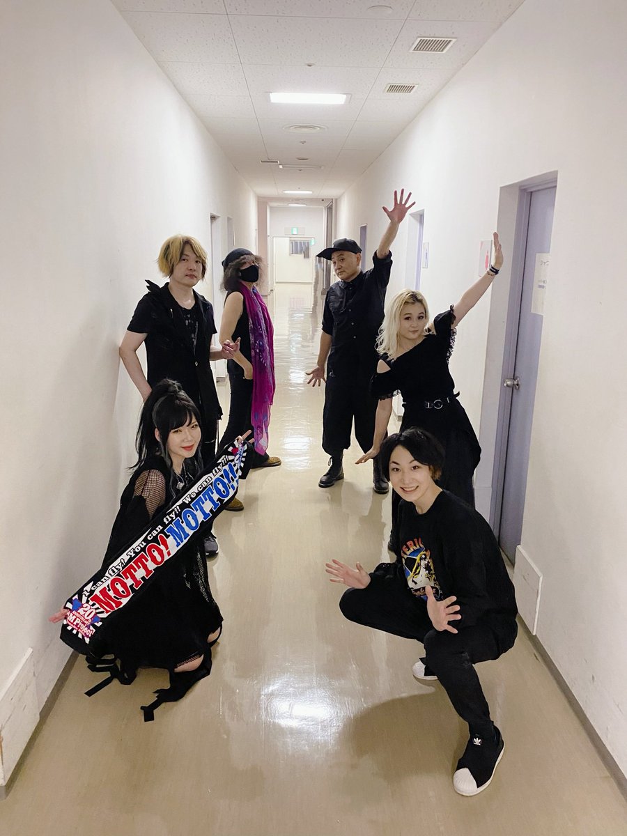 nyaoyan1008's tweet photo. 「JAM Project 20th Anniversary Special
Thank you so, so much ! 〜 一緒にうたおう」

本来ならツアー真っ只中JAM Project。
一曲目が始まった瞬間、
「これだー！！！！」と大興奮⚡️

今回はツアーの最初の方で参加する予定だった、長崎祥子ちゃんと弾きまくったぜ！
#jamproject
#明日筋肉痛 https://t.co/c8cbDZOAJr