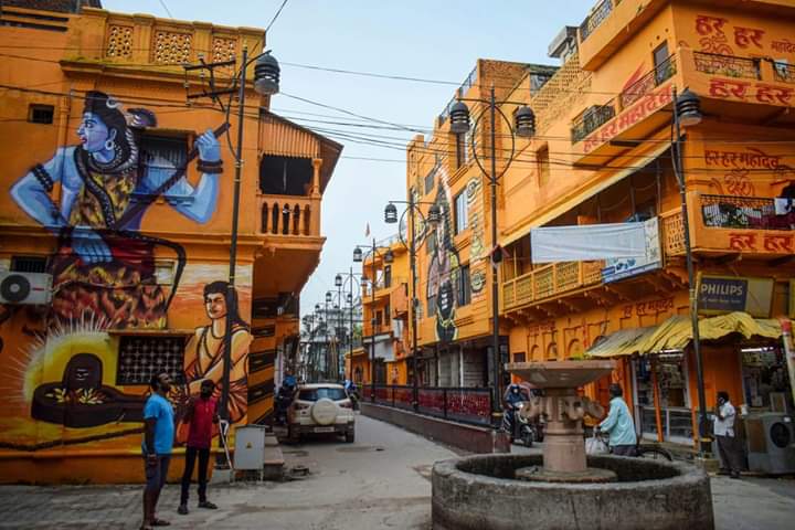 Oceanic_Mist's tweet photo. This is how the streets of Varanasi !
#Hinduism #uttarpradeshtourism https://t.co/AVKXAH3rrf