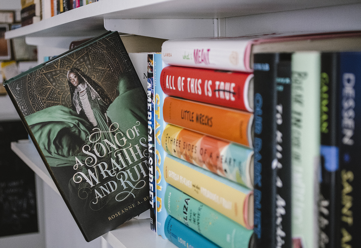 frenzybooks's tweet photo. EVENT ALERT! 🚨 We’re going live with @rosiesrambles, author of #ASongofWraithsAndRuin, on Tuesday, July 21st at 7 PM. We can’t wait to chat all things #ASOWAR, fantasy tropes, and taking your activism online! https://t.co/r9kj6ACnft https://t.co/EtEW5GnBrK