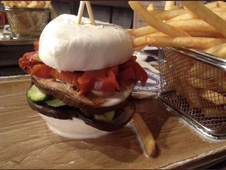 Thanks to  @WeWantPlates:Once upon a time, a chef did so much cocaine he thought “WHAT IF I REPLACE THE BREAD WITH MOZZARELLA? THEN SHE’LL TAKE ME BACK AND LET ME SEE THE KIDS GUHUH”Spoiler alert: she didn’tThey call this one “Missed call from withheld number at 3am”