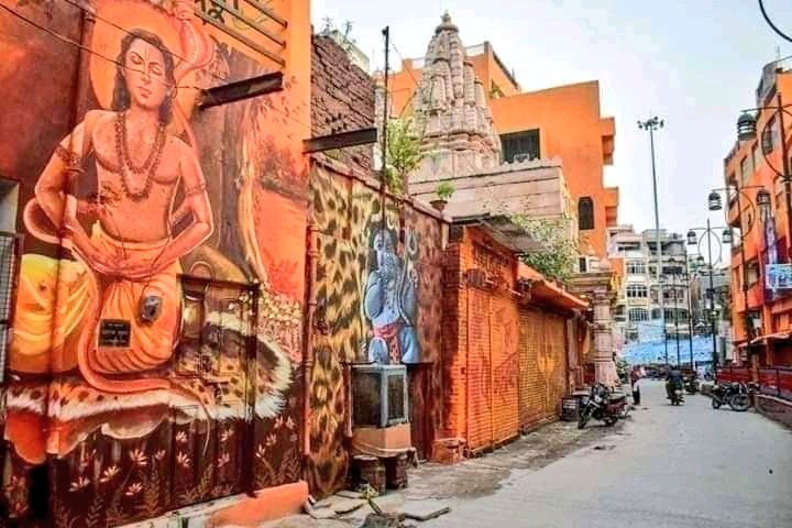 KavitaTripathi_'s tweet photo. भगवामयी केसरिया रंग में रंग रहा प्रयागराज, @myogiadityanath जी के राज में बदल रहा हमारा उत्तर ���्रदेश🚩👌

हर हर महादेव💓🙏 https://t.co/KcFgxuPfvF