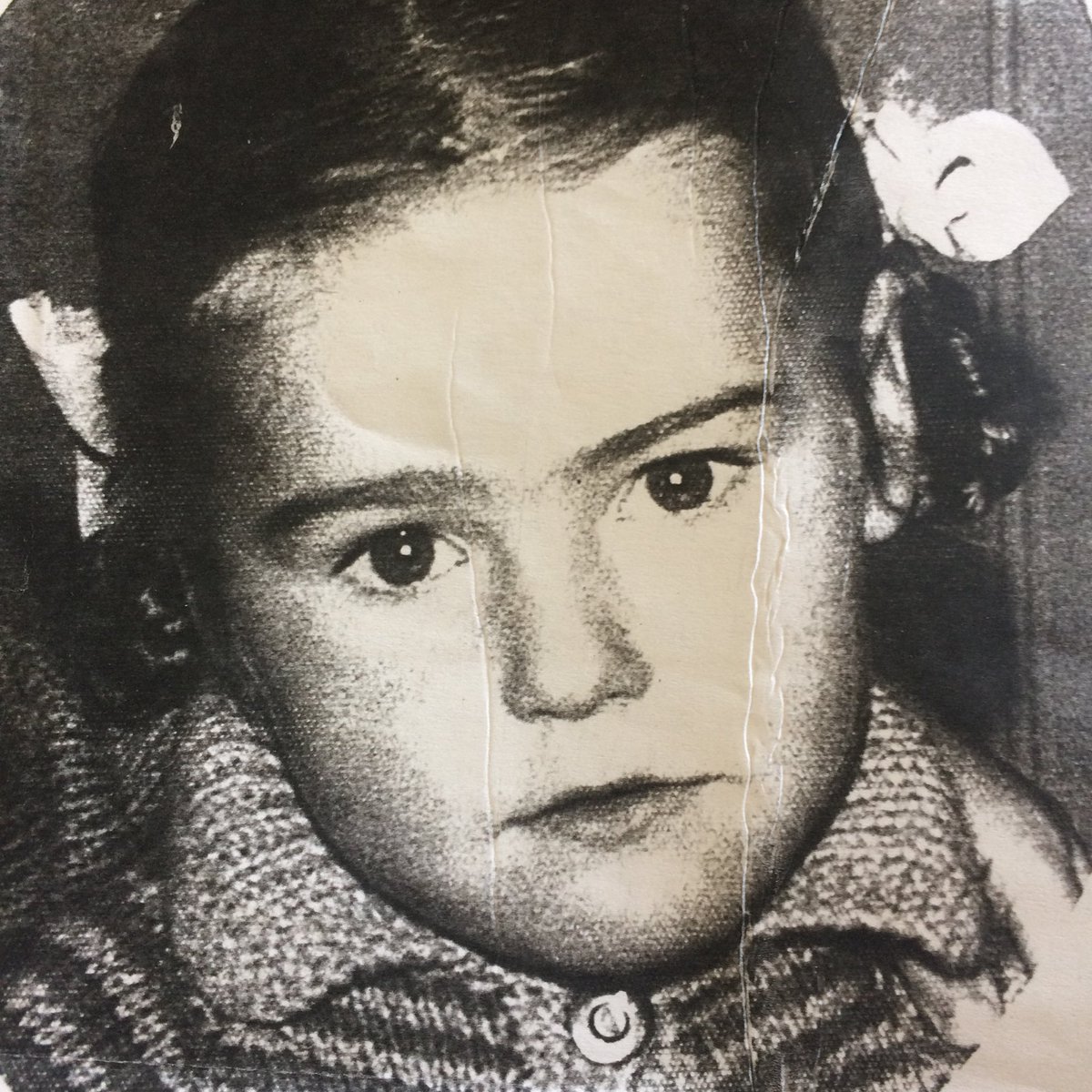 BernieMurphyID's tweet photo. Going through old photographs at my parents home today. My first school photo.  I loved this dress my mum hand knit for me &amp; one for my older sister Nuala.  I ❤️❤️ it! I can still remember the Colours grey &amp; red strip with a red belt.  #oldphoto #firstschoolphoto #b&amp;wphoto https://t.co/EaieBnqQmu