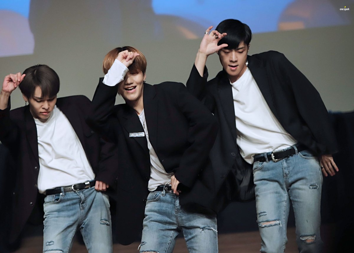 onespark_ONF's tweet photo. ⚡️191201
oh let the music control my body
oh let the music control my soul
#ONF #온앤오프 #J_US #제이어스 #이승준 #WYATT #와이엇 #심재영 #U #유 #유토 #OFFTEAM #오프팀 #ONESPARK https://t.co/dh2Y2DlEke
