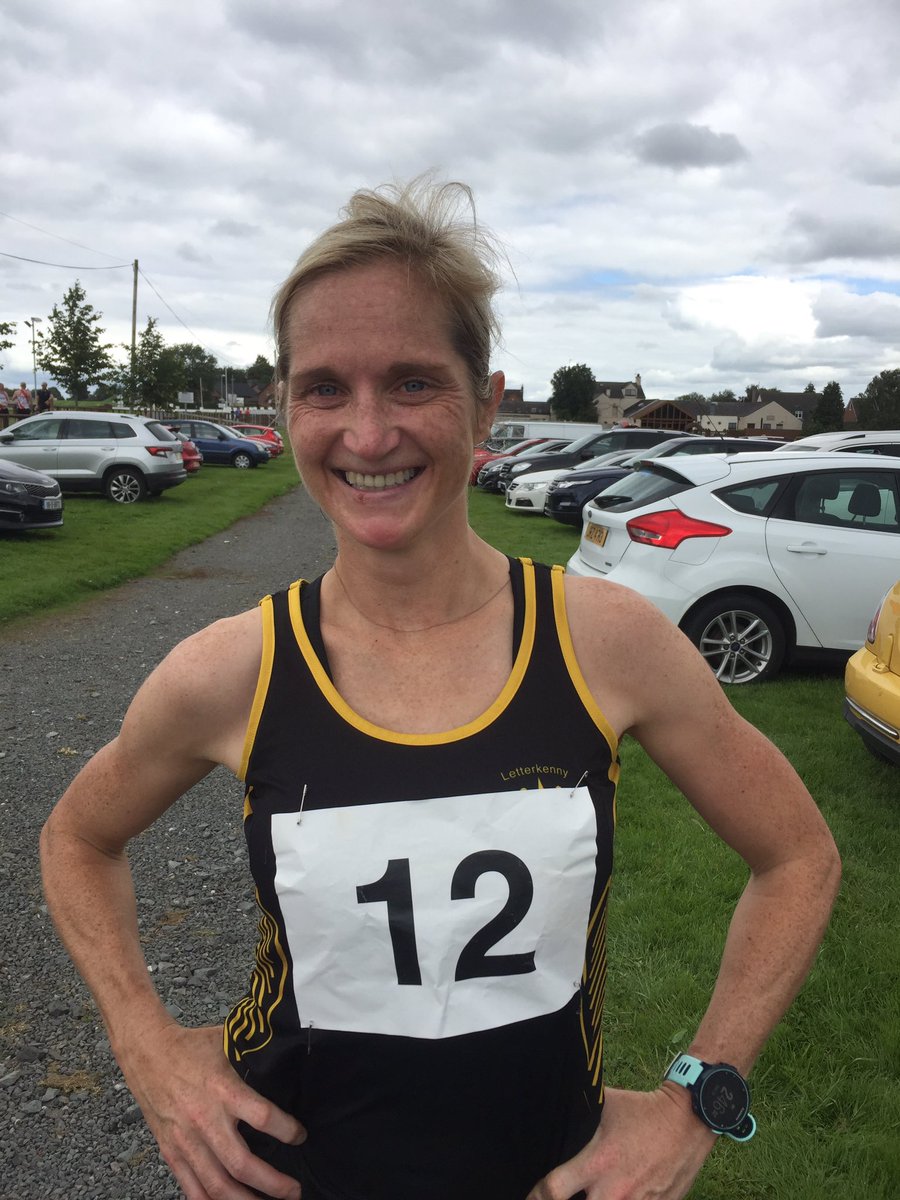 teresa_mcdaid's tweet photo. Super running @McGlynnAnnMarie at Down Royal racecourse @AthleticsNI 10k 32.42 unofficial . Looks like a nene NI record (to be confirmed ) @LetterkennyAc @irishathletics https://t.co/RDNkBQtmFn