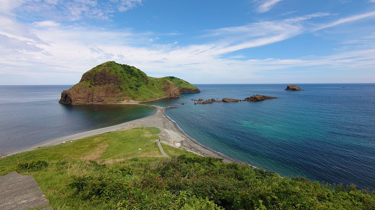ジョマリー Jomaly 佐渡島 二ツ亀 ホテル キャンプ場 海水浴場などあって良いところ 佐渡島でキャンプという選択肢もありと思った 二ツ亀海水浴場 T Co 2xempvf3om T Co Ps21pehh2s Twitter
