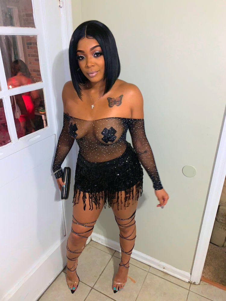 AlluringBlue_'s tweet image. Shine on em h🙆🏻‍♀️es ... let them know that you run 💩