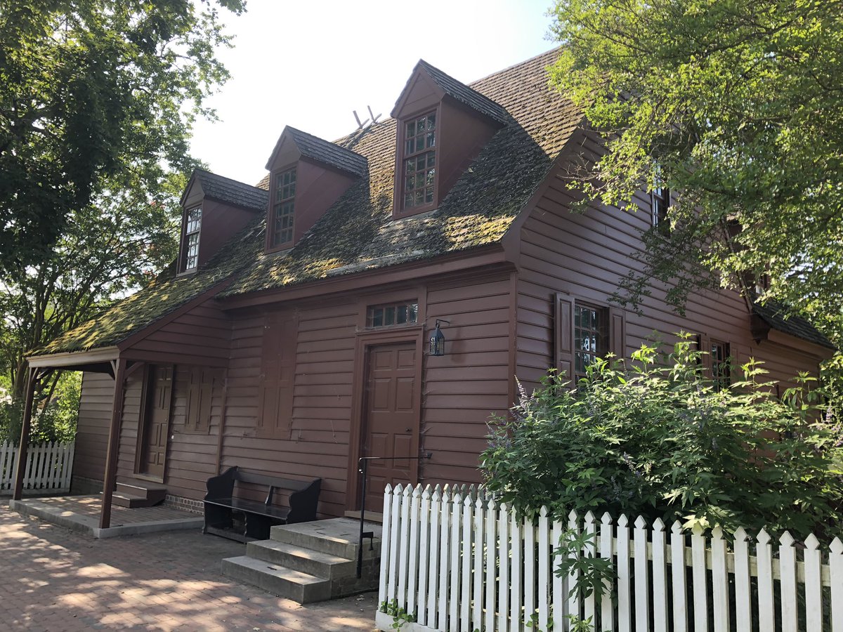 DLGenealogist's tweet photo. The reconstructed tenement of John Custis IV. The building was later purchased by Hartwell Perry and used as a tavern. #Custis #Perry #Genealogy #HouseHistory #Williamsburg #Virginia @colonialwmsburg https://t.co/qJ39QWfMDZ