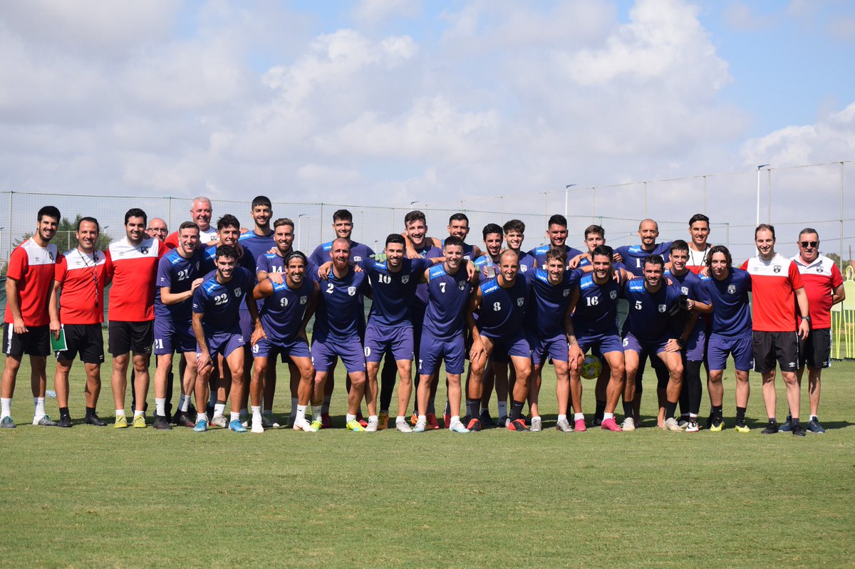 racingctmmfc's tweet photo. 🔥⚔️ Existe el mañana por alguna razón.

#Familia #PlayOff #FuerzaYHonor #HastaElFinal 💙⚪️ https://t.co/mvPzJiO4aV