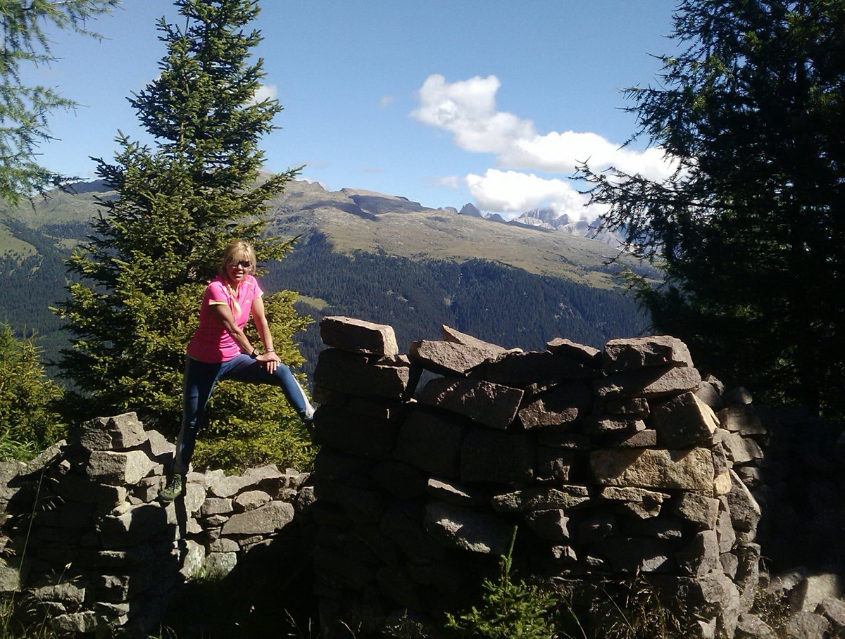 andyblanck1's tweet photo. panoramas from a battlefield in the Dolomites overlooking others, including a mountain mutilated forever by an underground Italian mine.
#ww1 #dolomitifront #colbricon https://t.co/HKlgUjabYd