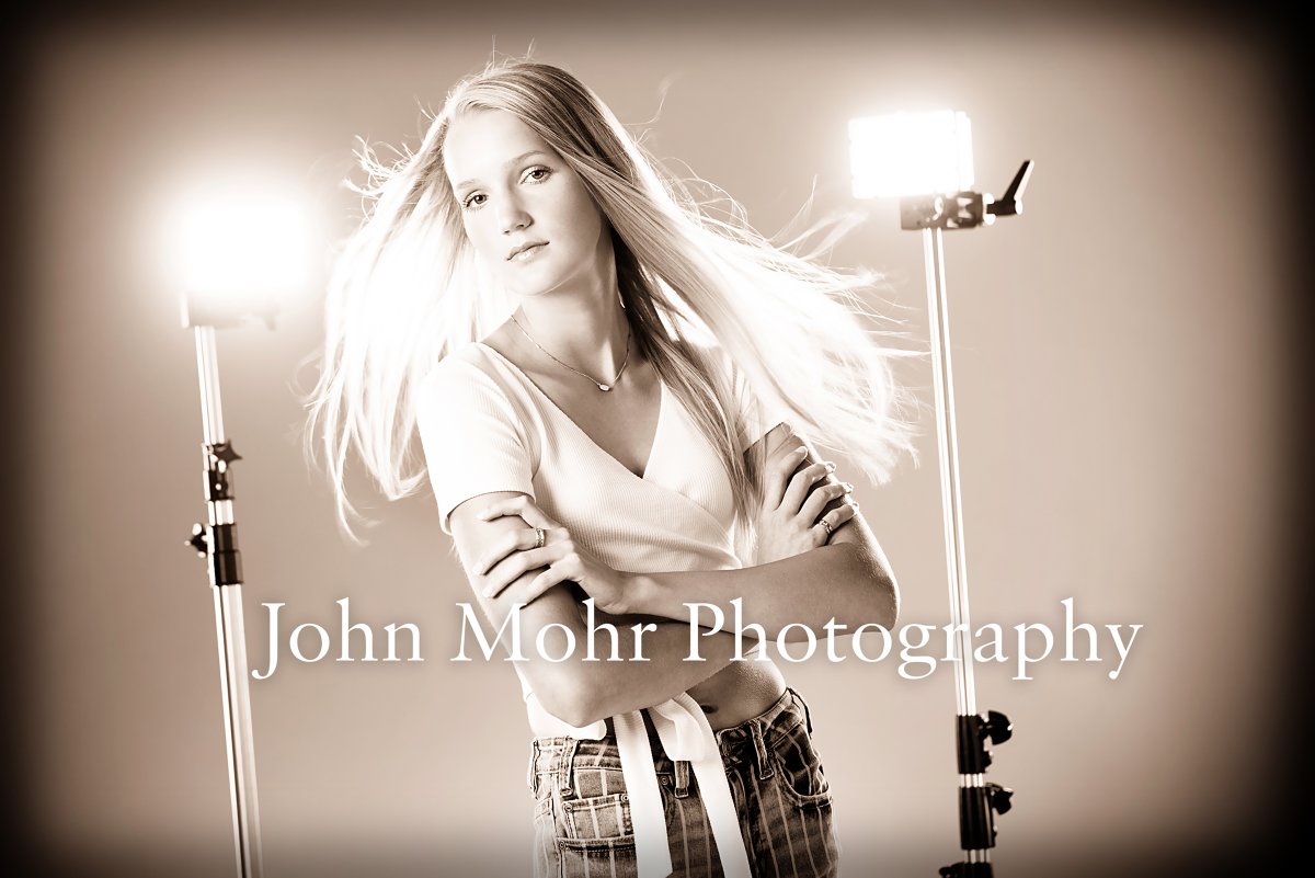 jmohrphoto's tweet photo. Raining outside-fun lighting inside! #JohnMohrPhoto #senior #seniorpics #seniorpictures #senior2021 #seniorphoto #seniorphotography #seniorphotographer #hotlights #lighting #lights #model https://t.co/roKBlxjueA