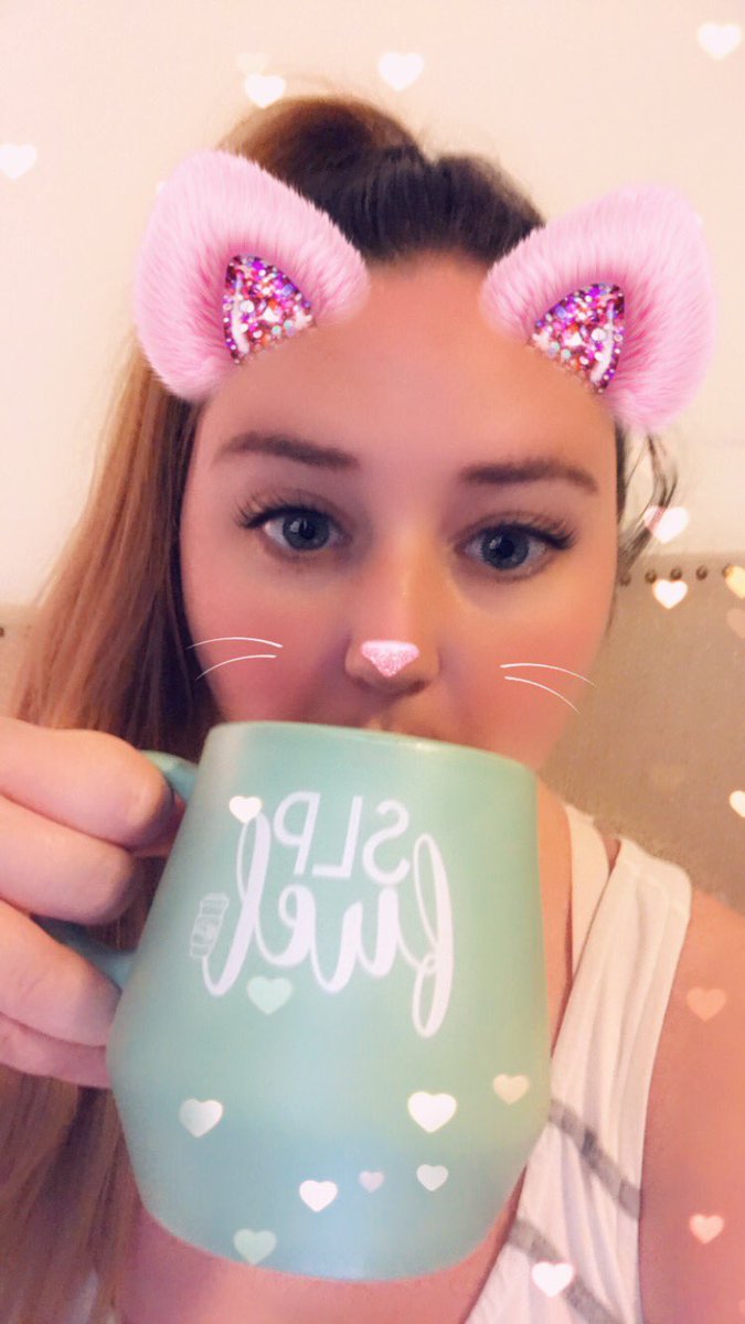 LindsayChargois's tweet photo. Online PD on a Saturday! Ready to learn lots of new things at the #speechretreat 🤓 @HemmenwayStreak #wearehemmenway https://t.co/XiEGv9UB3r