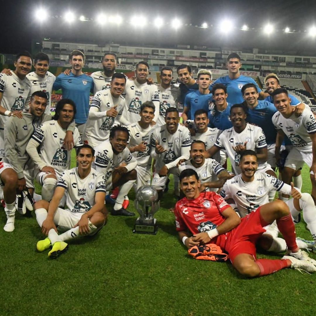 directfutbolec's tweet photo. Romario Ibarra🇪🇨 campeón de la #CopaTelcel 🇲🇽⚽️ ¡Vencieron al #León de Ángel Mena🇪🇨 en los penales! https://t.co/y0QSvVq2sW