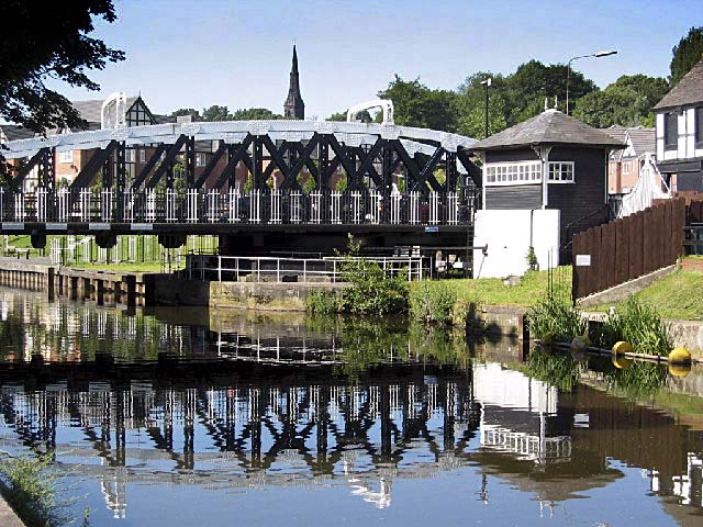 NorthwichNews's tweet photo. 13 things you only really ‘get’ if you’re from Northwich https://t.co/rpyK2LlfLa https://t.co/giOLc66feW