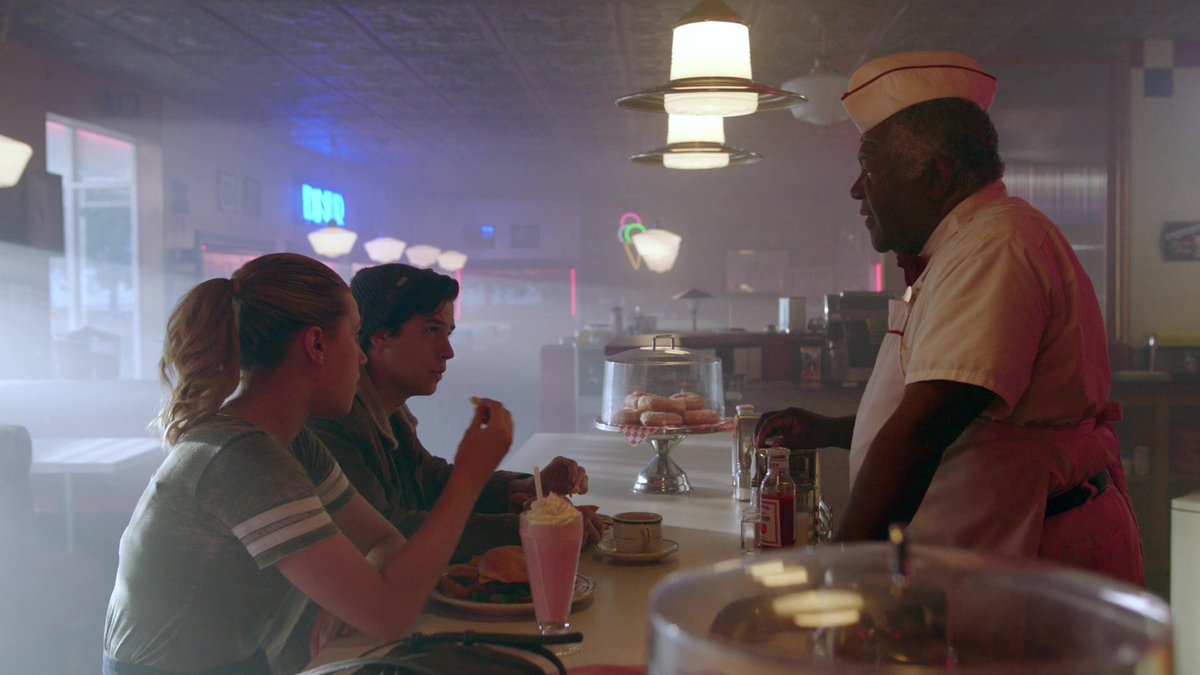and the next time bughead is at pops in 2x02, jughead has coffee again but betty now has a strawberry milkshake, which i think is because of archie but you could also argue it’s bc she’s taking on a heroic role in this episode by saving the diner.