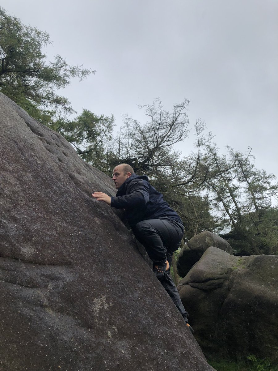 SparksPhill's tweet photo. A group of 4 out today looking at movement on gritstone, top rope skills, personal abseiling and basics rigging. #rockclimbinginstructor #tradisrad #climbing_is_my_passion @MT_Association https://t.co/LwUTJXTJuZ