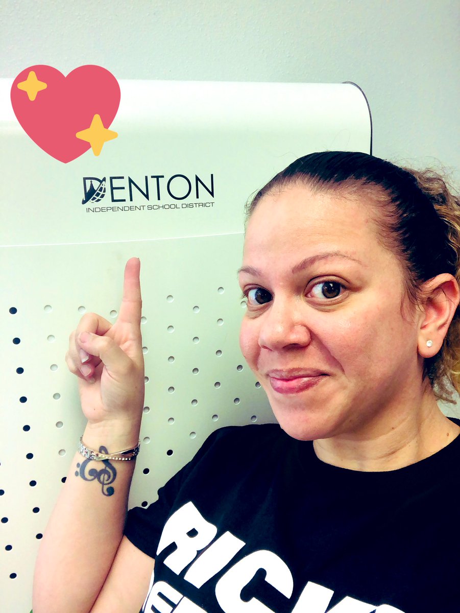 kvmr_pr's tweet photo. H—>Happy Homeroom Bilingual Teacher 👩🏻🏫 within my Home district DISD #DentonISDdelivers #RiverasummerABCs https://t.co/m2uopON1c2