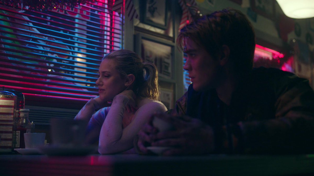 in 2x09 and 2x19, the core four all have coffee in moments of great distress, showing once again that coffee symbolizes darkness/grief.