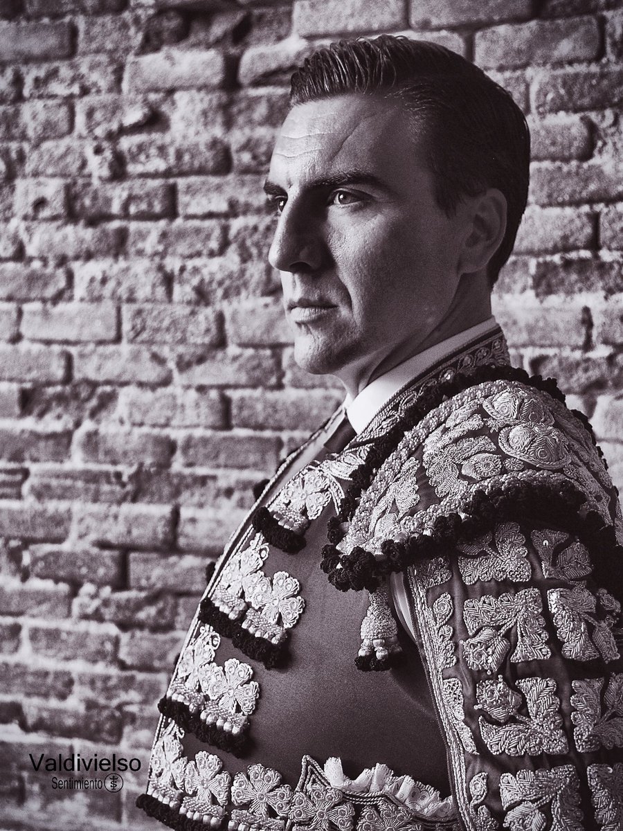 deartecomuni's tweet photo. Mañana volvemos al lío...
🗺 Ávila ⏰ 21:00 horas
Toros de @aadolfomartin 
@Prensamorenito @octaviochaconof y @escribanomanuel 
📸Valdivielso @SentimientoTaur 
—————————————————
#toros #tauromaquia #sialostoros #tambiensomoscultura #cultura https://t.co/7aAuvDNWGa