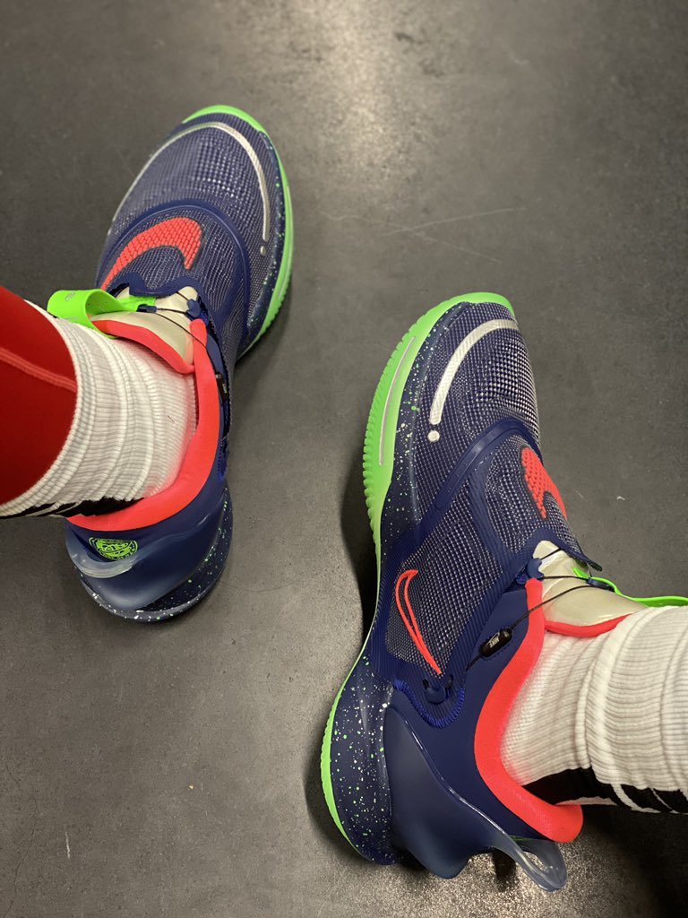 Sneakerologue's tweet photo. .@_ajawilson22 debut la Nike Adapt BB 2.0 “Planet of Hoops” pour le #WNBAMediaDay ! https://t.co/GXa5CP1KYt