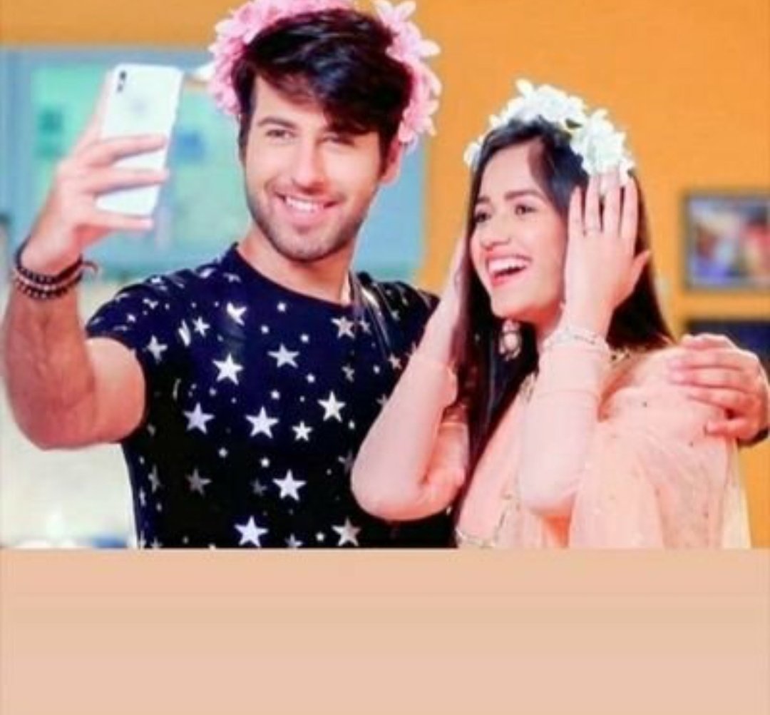 JVikians's tweet photo. Awww 😍😍 #tuaashiqui #janvikians #jannatzubair #ritvikaurora #ahankti #love #ahaan #pankti https://t.co/7RiOHsL8xR