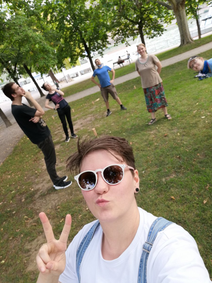 Spiele Social im Park mit Wikingerschach und dann erstmal an den Wurfkünsten zweifeln 🏐

#quidditch #Quidditch #quidditchgermany #BingerBeasts #ichbineinbingerbeast #beastsocial