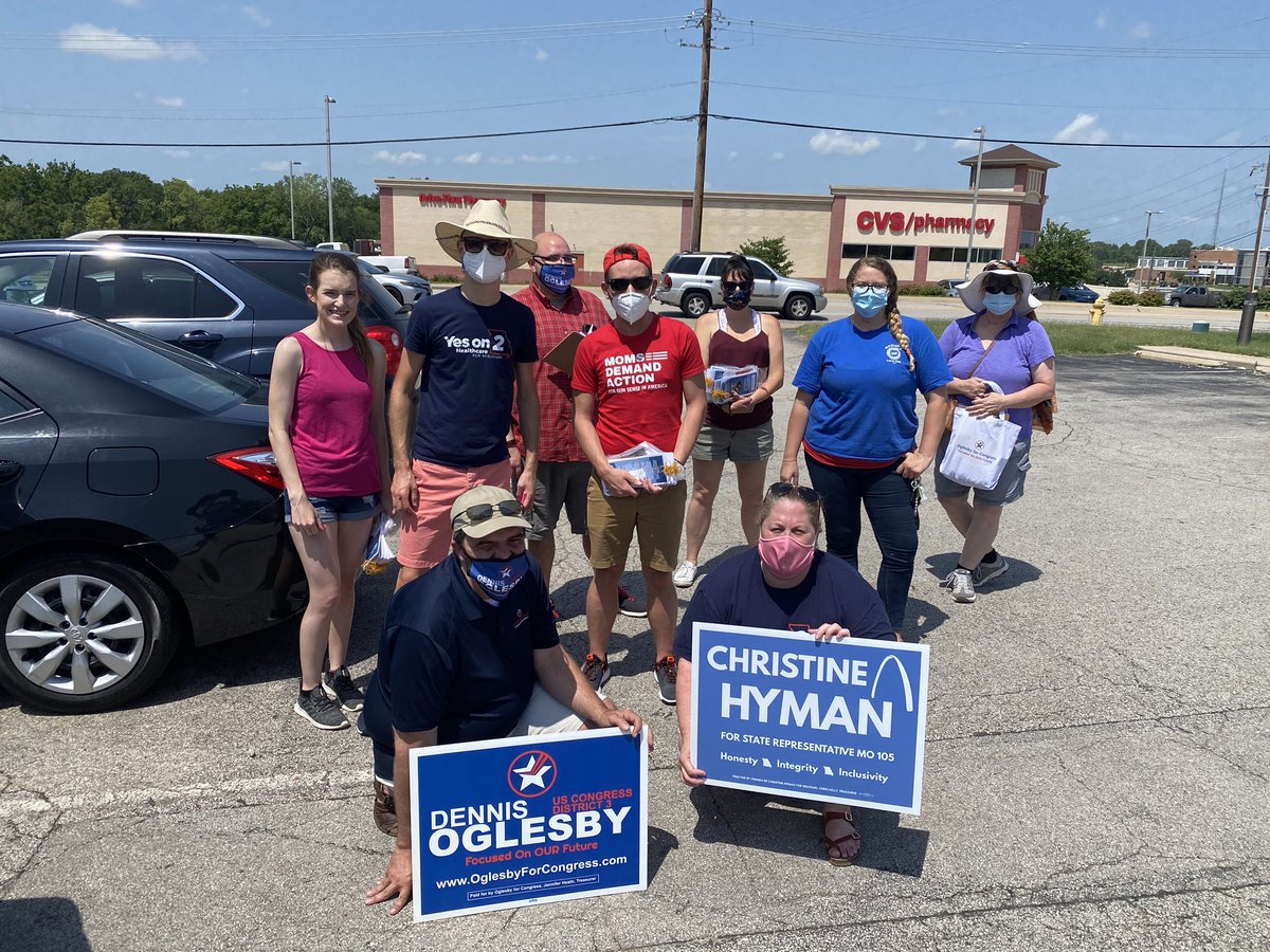 chrisehyman's tweet photo. #MOWeekendOfAction
Many volunteers make light work. Dropped lit for my campaign, @ForOglesby and Medicaid Expansion. It’s a scorcher today!
#YesOnTwo
#ShowMeChange https://t.co/zeoMtj4Gf4