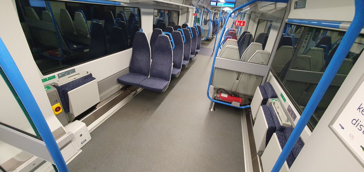 Each Thameslink train has two accessible areas, each with space for two wheelchairs. There are fixed and folding seats in this area if you prefer them or are travelling with other people.