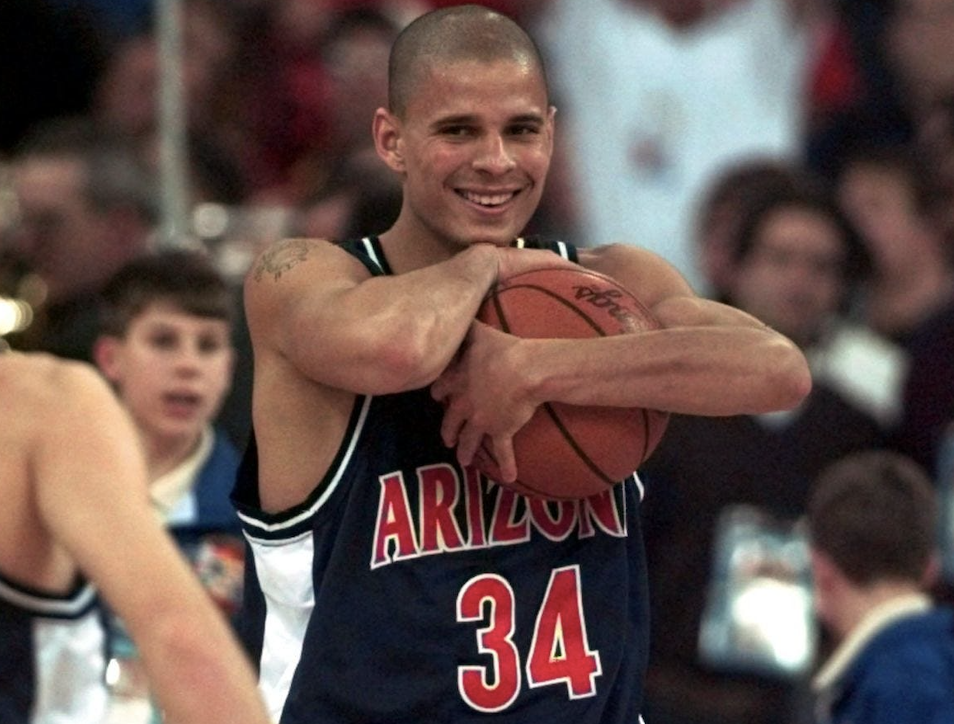 MitchFilmCritic's tweet photo. Day 5: 10 of my favorite athletes.
Miles Simon, Shooting Guard
The University of Arizona Wildcats, 1994 - 1998 *
* 1997 National Champions
#MilesSimon #APlayersProgram #ArizonaWildcats #BearDown https://t.co/kzbNtvV4tr
