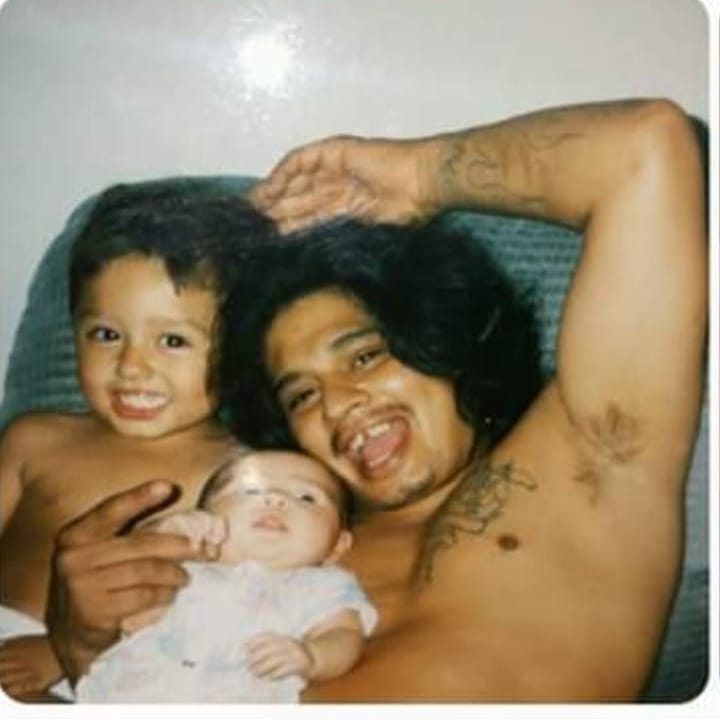 HushpuppyJr's tweet photo. Rest in paradise lil sis, it's been 5 years and it still feels like yesterday... I still can't believe I lost you and Mom a month apart from each other... There's still days I feel lost with out you guys 😭🎉 Happy 22nd birthday 🎉🎉💕 #rip #fuckthepolice #fucksteven https://t.co/uEq05As0DP