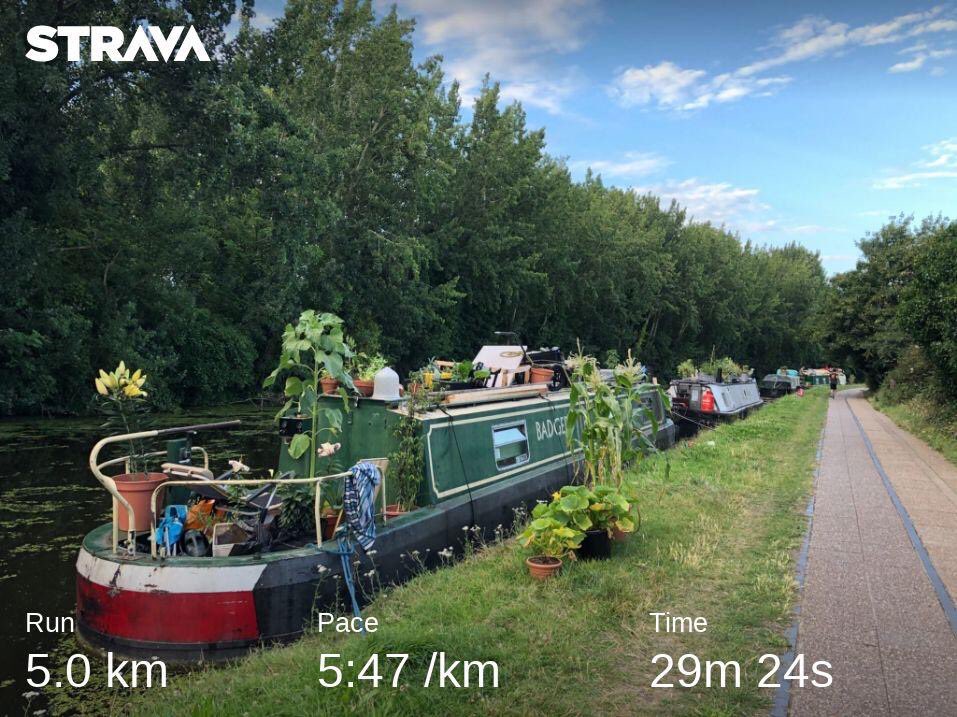 manigarmor's tweet photo. Finally, went for a run this week after loosing all motivation after all events cancelled. 5km today in a really nice weather, feeling great and happy that I decided to run today 🙂
#running #ukrunchat #5km #london #londres #saturday #sabado https://t.co/OjnCRp92IM