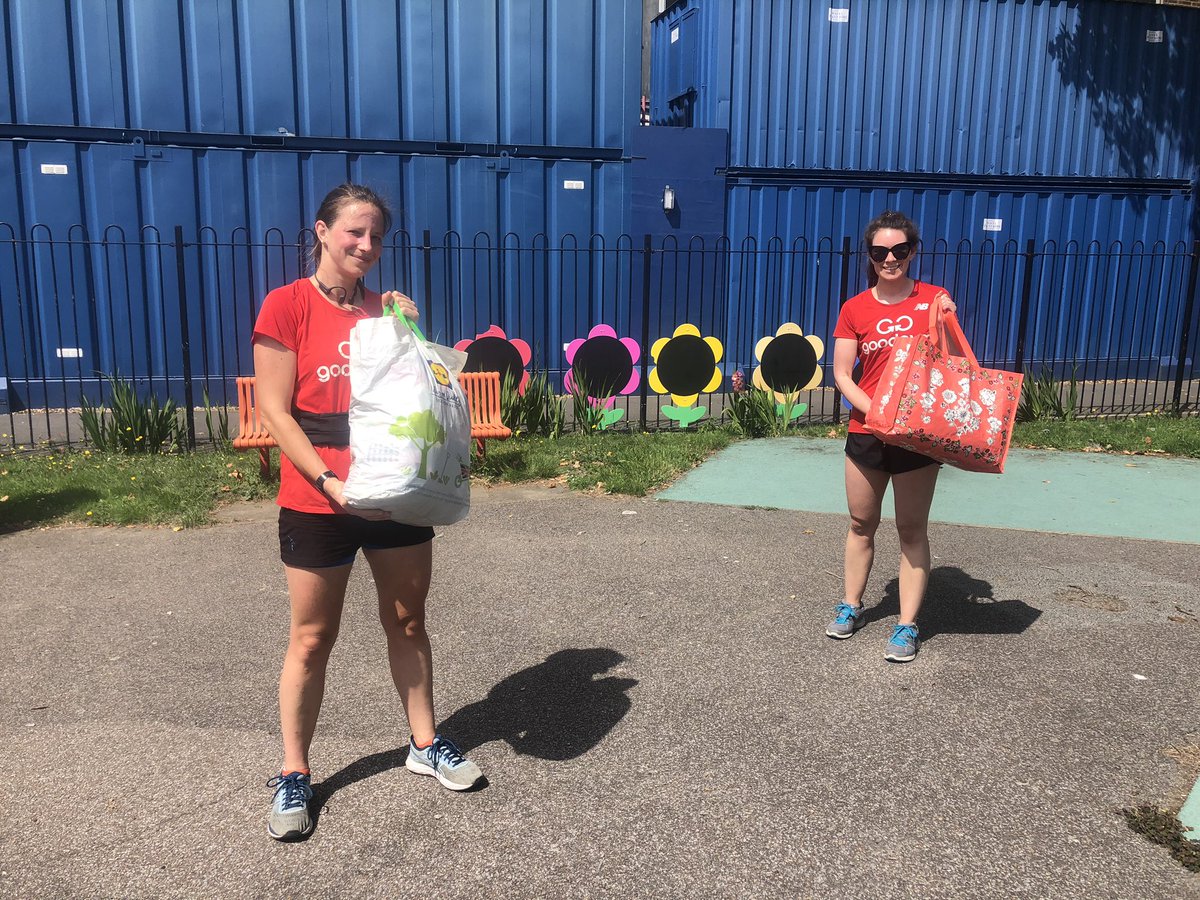 SmallProjectUK's tweet photo. Container clear-out day! We took advantage of the sunshine to do a big sort. Got through pretty much everything!!! (And made and sent out bundles too, thanks @goodgym_southwark!) Now we’re even more ready for the next set of referrals to come in! #makeasmalldifference https://t.co/EER7uRXcU8