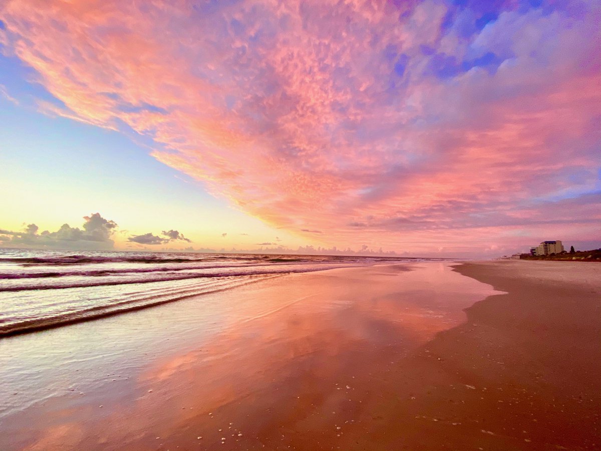 DebbieSummers's tweet photo. 🌊 SMYRNA BEACH CLUB - Ocean Views from every condo🚘traffic free beach🏊🏻♂️swimming pool🧜🏻♀️fishing🎣
L👁👁K - https://t.co/sijCFMu4s4
#SmyrnaBeachClubNSB #MoveToNSB #NSBCondos #NSBCondosForSale #NewSmyrnaBeach #Florida #REALTOR #RealEstate #Ocean #SurfTown #Beach #CoastalLiving https://t.co/wMLFbnyU3x