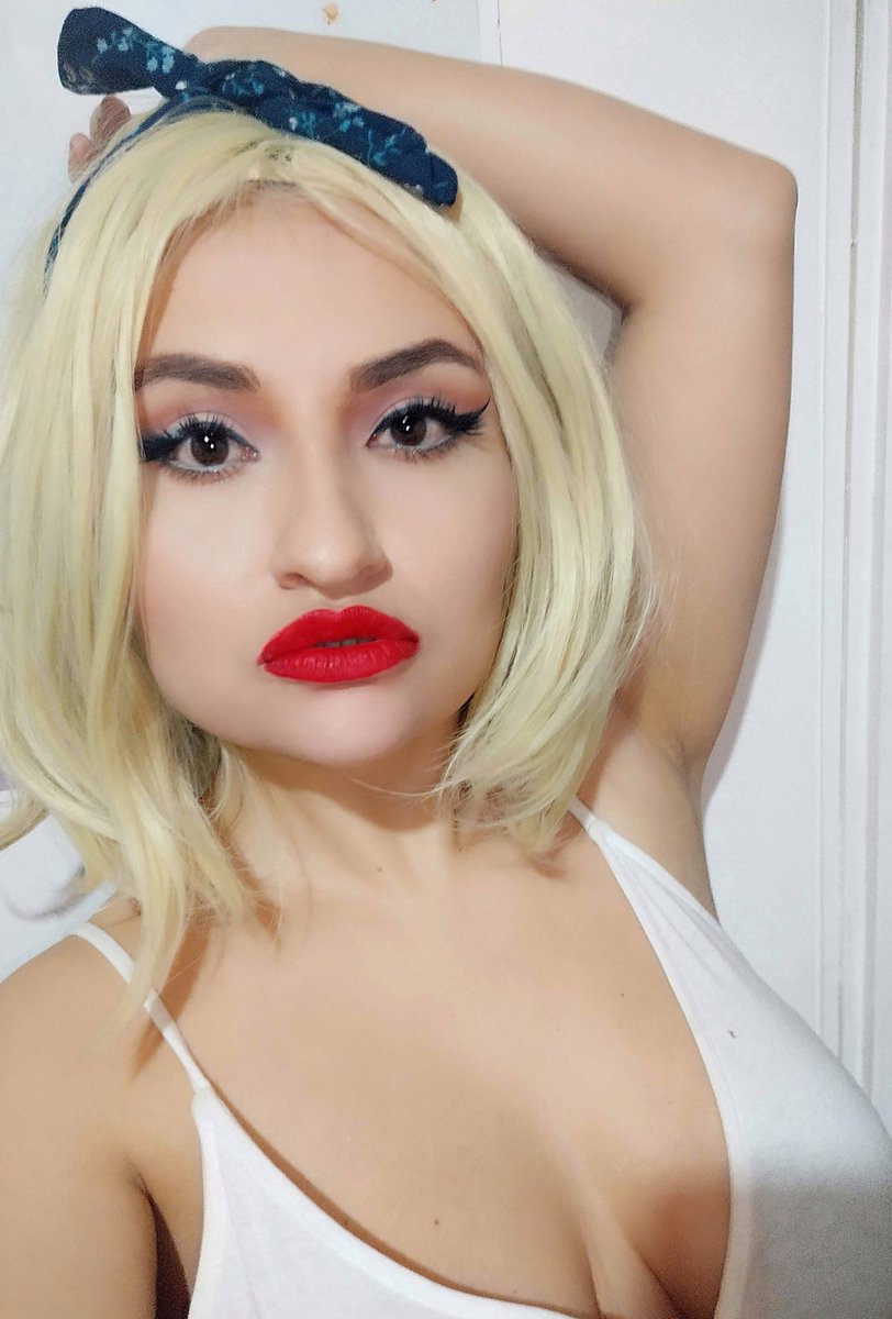 Linitry_'s tweet image. #TheBeautyBlendIns #Pinupmakeup Quería ser rubia al menos para el reto. @Lapolo_87 @carozaldua