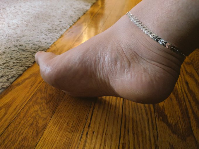 Watch 😈 Succubus Queen 👑's leaked NSFW photo on TwXstars