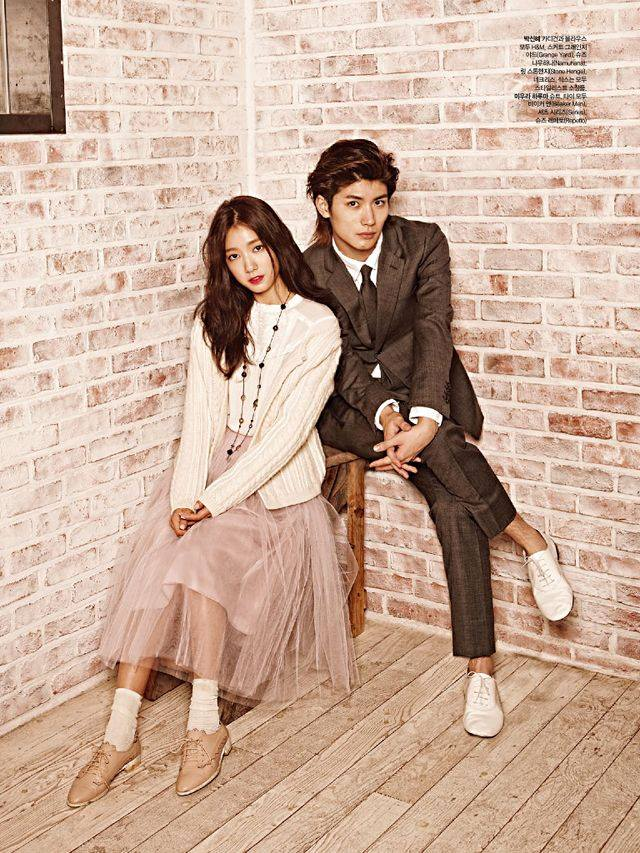 doramaniax's tweet photo. Era septiembre de 2013 y #MiuraHaruma y #ParkShinHye tuvieron una sesiรณn de fotos para #CeciMagazine.
La quรญmica entre ellos fue tan genial que Haruma invitรณ a la actriz a cenar. Dรญas despuรฉs fue a Corea a visitarla. Sus agencias aseguraron que se trataba de una simple amistad. https://t.co/FMUYEyt5Fb