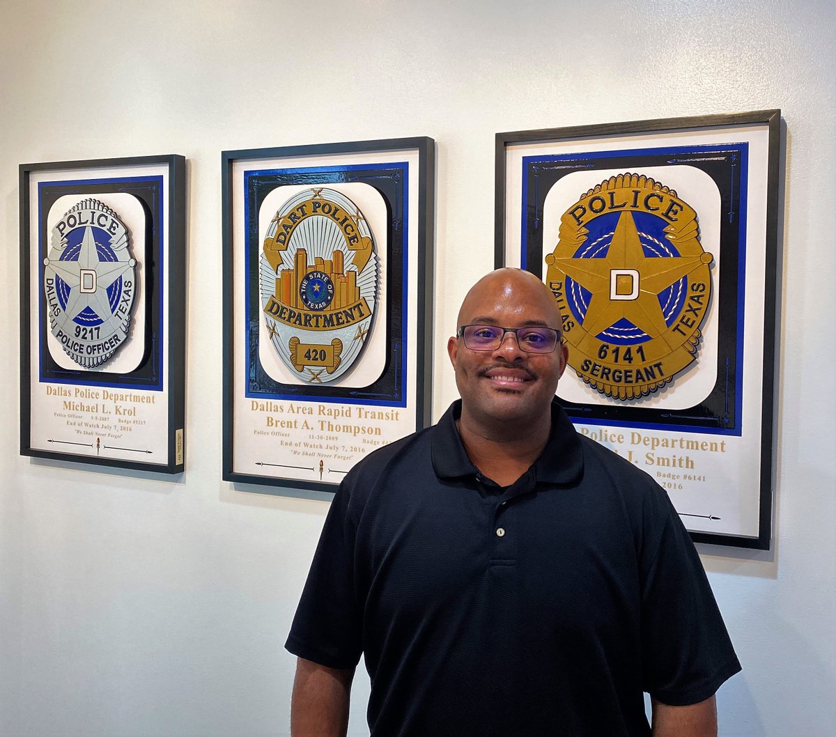 USAWallofHonor's tweet photo. Thank you
@opoapresident
Sgt. Tony Conner for visiting our #AWOH studio. These days our law enforcement community needs our support more than ever. We have your six! Looking forward to showing our message of support on our National Tour 2021 @omahaPOA @GLFOP @NAPOpolice https://t.co/PvqozCwIp1