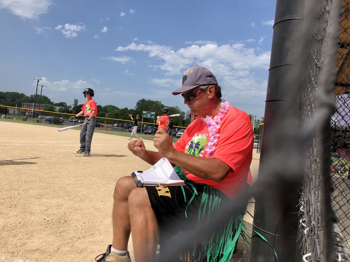 AablesAmber's tweet photo. Groovin @HawaiianHitfest
#HawaiianHitfest20 #Wolverines202011A https://t.co/3D184bFApe