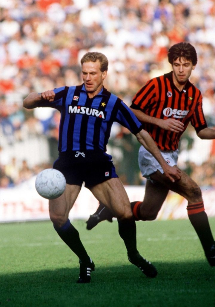 During the 1985-86 season, despite further injury issues, Kalle scored 18 goals in 39 games in all competitions as Inter once again reached the UEFA Cup semis. Their league form however wasn't good enough, they finished 6th.