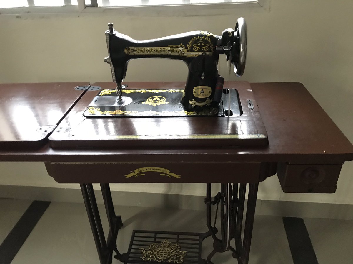 declutter_ng's tweet photo. Item Description: Sewing machine

Selling at: 30,000

Condition: Barely used

Location: Alpha Beach road, Lagos.

_________
Please send a DM if you want to order this item.

#DeclutterNG https://t.co/NQXQ56pmiu