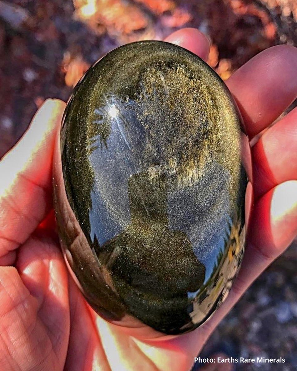 CreatedForEarth's tweet photo. These cool orbs are Obsidian Palm Stones. Obsidian comes from cooled lava after a volcanic eruption. #createdforearth #coolrocks #nature https://t.co/402jmqTWRM
