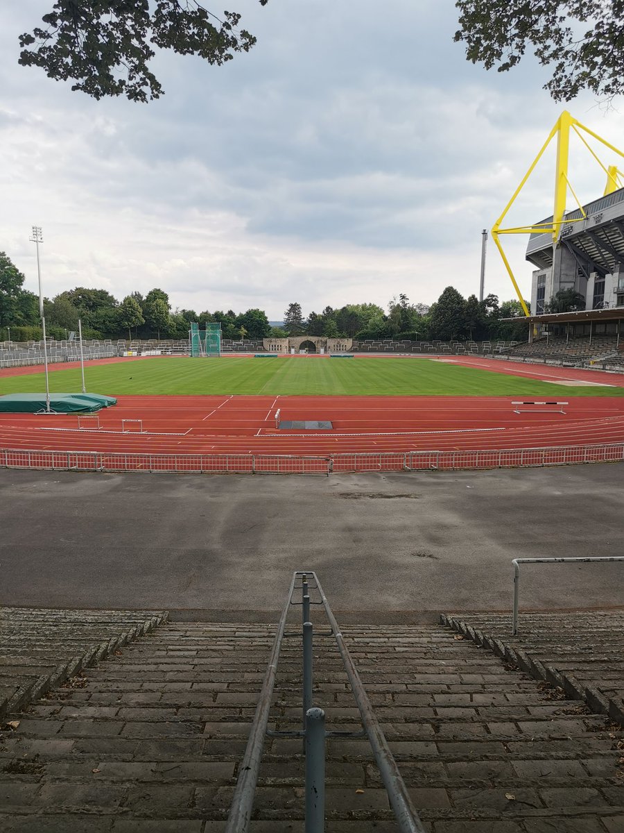 Stadion Rote Erde, von 1937 - 1974 Heimspielstätte des BVB und heute noch Austragungsort hochrangiger Spiele - wie zum Beispiel die der BVB-Amateure.  #20JahreSG
