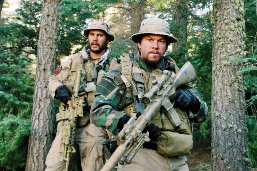 ஆலோசனை செய்து விட்டு அவர்களை விடுவித்து விட்டு இடம் மாற்றம் செய்கின்றனர் , அந்த இடத்தில் சென்று பார்த்தால் இவர்களை தீவிரவாதிகள் ‌சுற்றி வளைத்தனர் , பின்பு ராணுவ குழுவிற்கு தொடர்பு கொள்ள முயற்சி செய்வார்கள் , சரியான சேவை இல்லாததால் அவர்களது உதவி கிடைக்கவில்லை ,