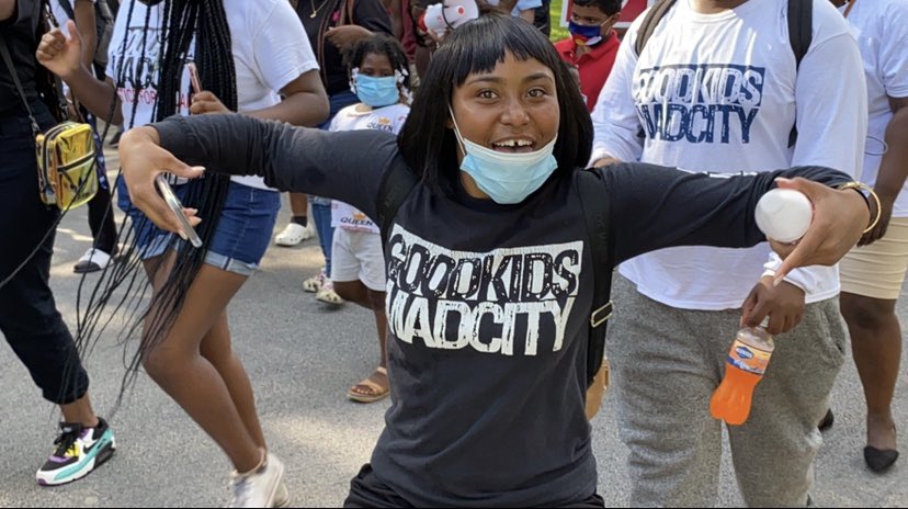 GKMC18's tweet photo. THIS IS MIRACLE! She deserves justice! She didn’t deserve the violence that CPD did to her! Miracle is physically hurt &amp; she’s traumatized from this horrible experience! For those asking how you can support. Here’s her official fundraiser. Thank you!

https://t.co/MFhsKnzM8x https://t.co/wLiu66gCw5