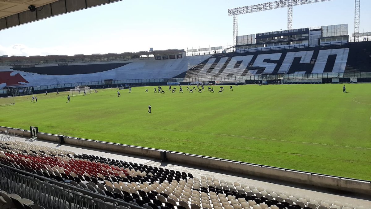 futebolraiz_10's tweet photo. Fim de jogo em São Januário! 

Com gols de Talles Magno, Ribamar, Lucas Santos, Bruno César e Kaio Magno, Vasco goleia Macaé em jogo-treino.

#VemPraVascoTV #Vasco #VascoDaGama #Ribamar #Brunocesar #gigantedacolina https://t.co/qvGwQ434vC