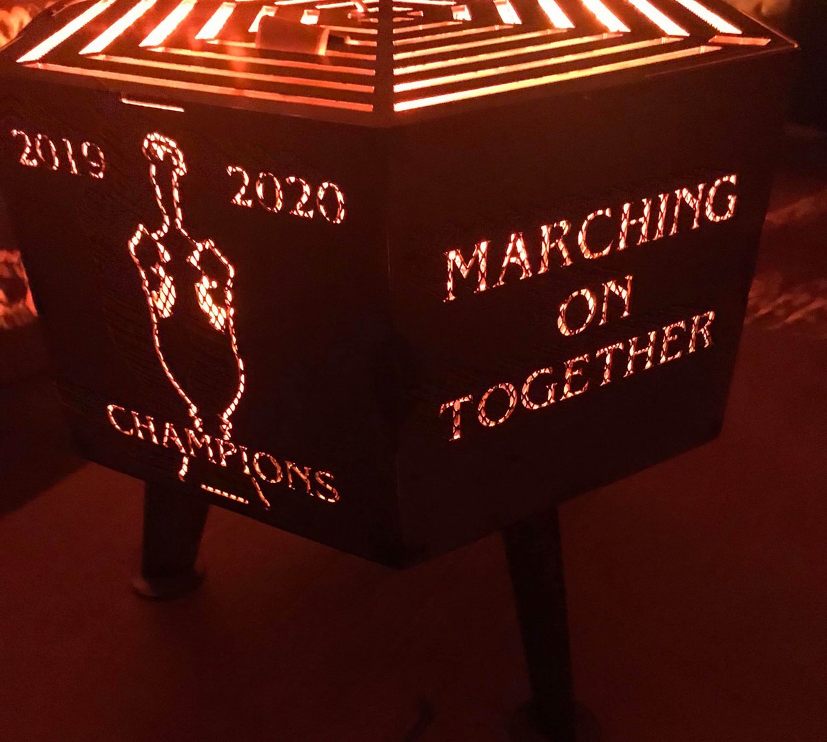 ThePitCompany's tweet photo. 🎊GIVEAWAY TIME🎊

To celebrate becoming CHAMPIONS of the league we are giving away one of our new 'back where we belong' fire pits to one of you lucky lot!💙💛

To enter you have to:
✅Retweet this tweet
✅Tag 3 mates below
✅Make sure you follow us!

Good luck everyone😎 #lufc https://t.co/iGn78vAs4V