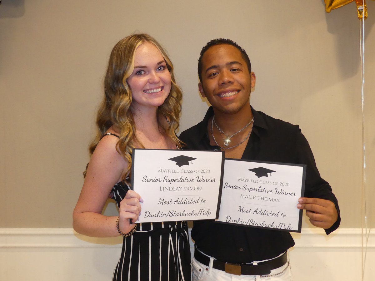 SeniorCelebrat1's tweet photo. Senior Celebration photos! https://t.co/4yXgtyYU1M