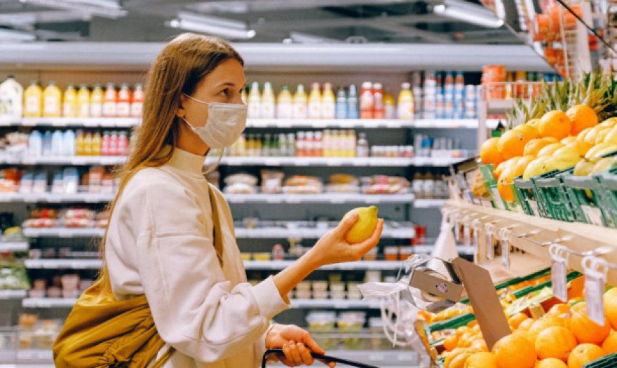 #Yunanistan

Süpermarketlerde maske takmayana 150 evro ceza kesilecek 👇

tiken.net/supermarketler…