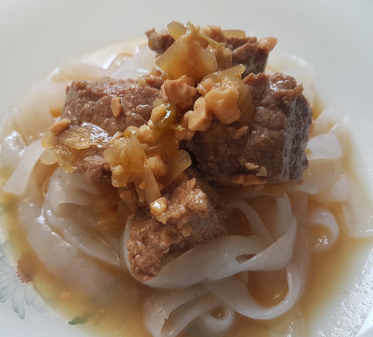 Ternera con almendras y pasta konjac 😍😍😍 #Ternera #konjac #soja #findesemana #Buenastardes #comida