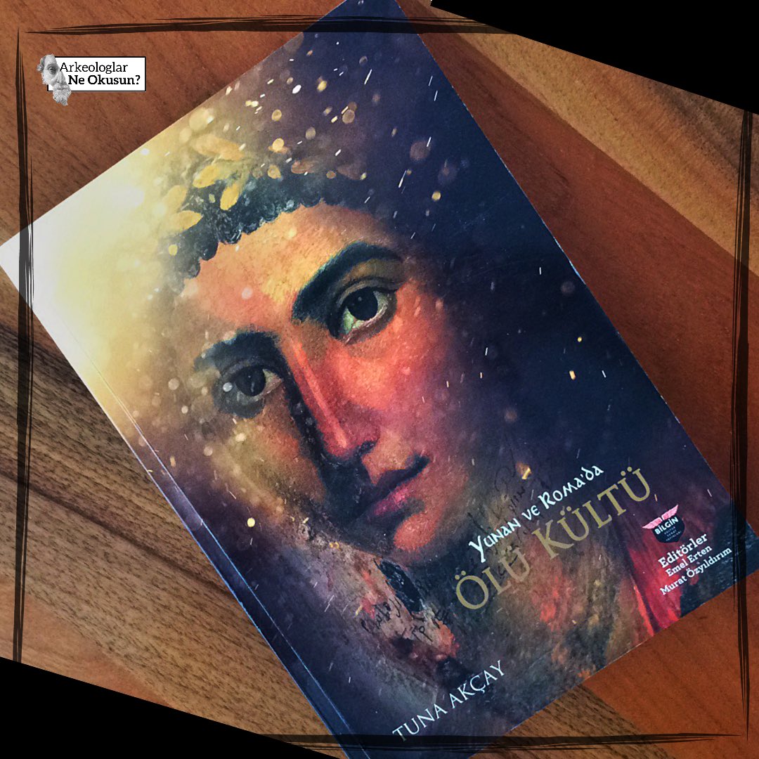 archeookur's tweet photo. “... ne olur, unutma beni burada, efendiciğim, 
beni geride böyle mezarsız, ağıtsız koma,
öfkelenmesin sana tanrılar benim yüzümden. 
Yak beni silahlarımla ve daha neyim varsa hepsiyle...
Odysseai Destanı’nın 11. bölümünde Elpenor’un Odysseus’a yalvarması👩🏻‍💻🙋🏻‍♀️
#arkeologlarneokusun https://t.co/ooUQ7jMZlt