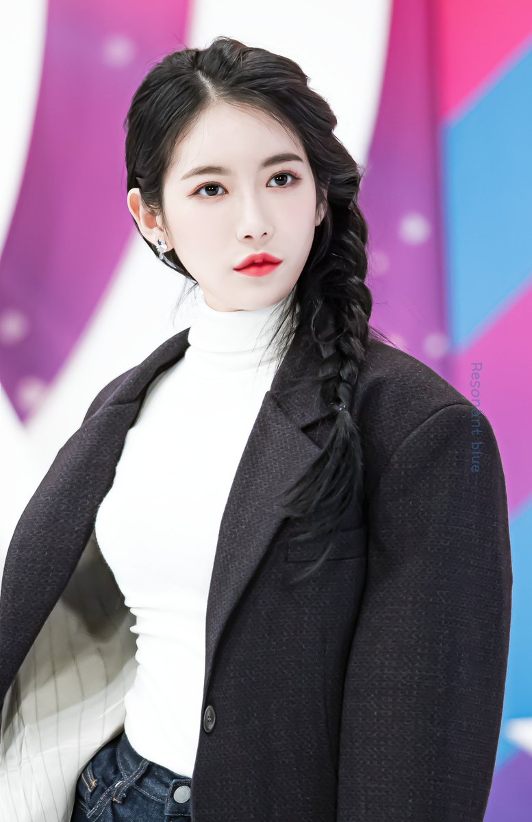 giirlgrouplooks's tweet image. hinapia ; yaebin